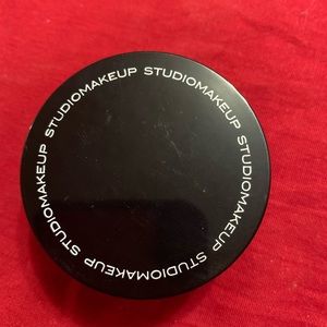 Studio Makeup blush